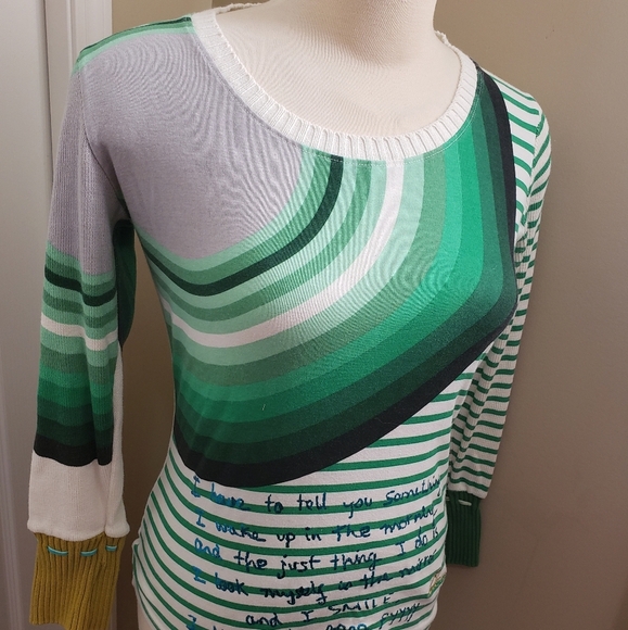 Top - Picture 2 of 5